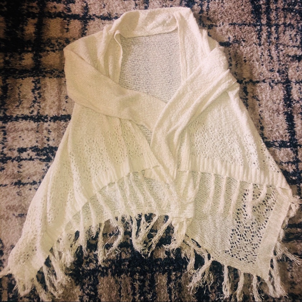 ☀️ Cream crochet cardigan ☀️